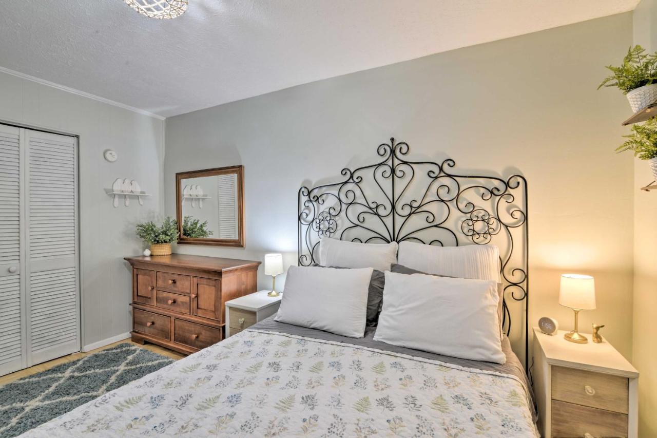 Enchanting Family House With Balcony Less Than 3 Mi To Wvu! Моргантаун Екстер'єр фото