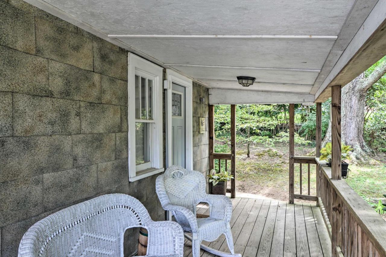 Enchanting Family House With Balcony Less Than 3 Mi To Wvu! Моргантаун Екстер'єр фото